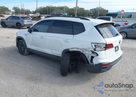 2022 Volkswagen Taos 1.5T S z USA, uszkodzony, nr VIN 3VVCX7B27NM070181